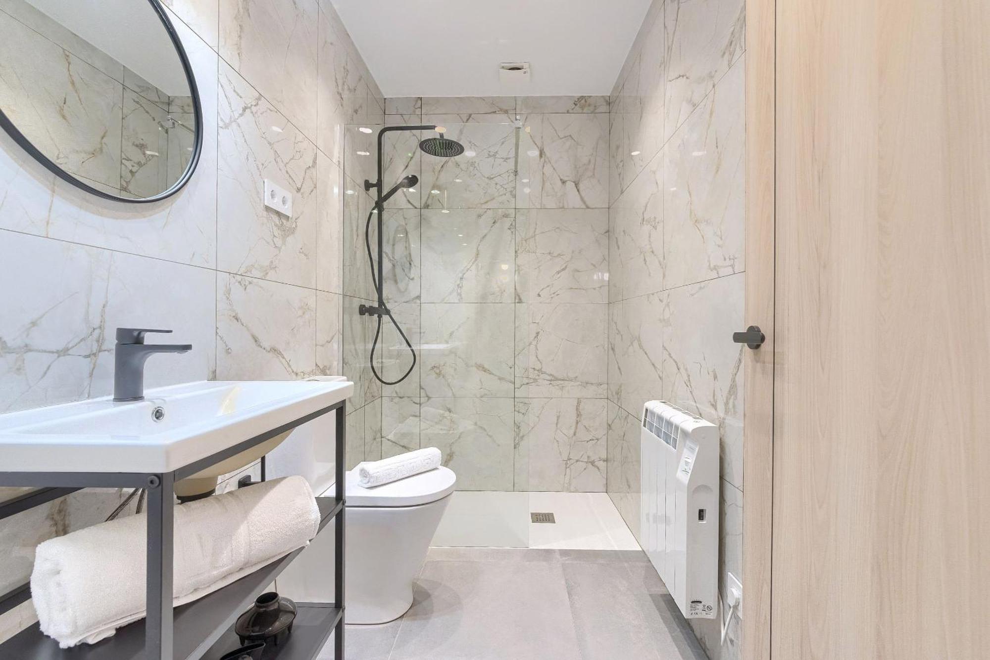 Apartamentos Basarrate Self Check In Bilbao Exteriör bild