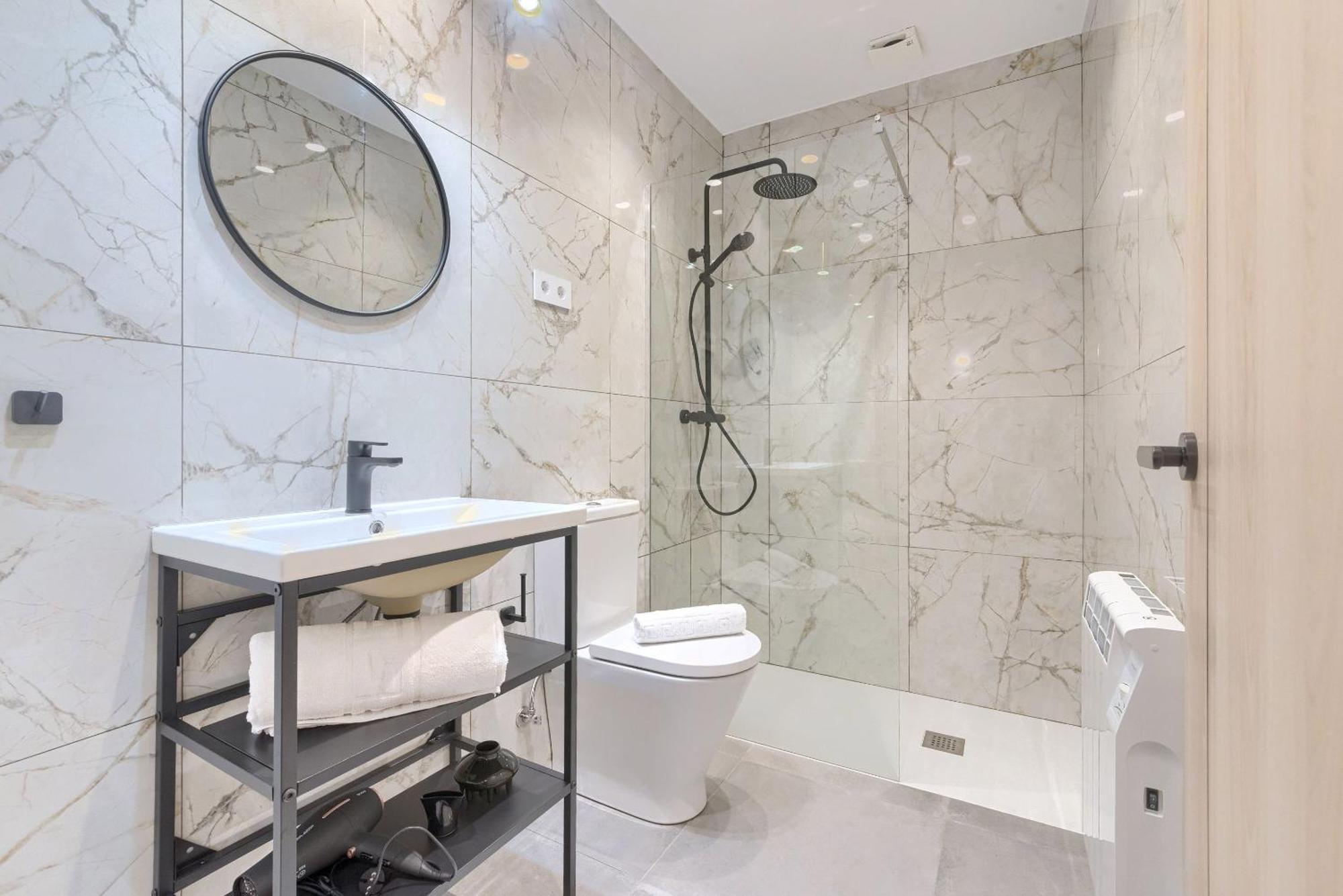 Apartamentos Basarrate Self Check In Bilbao Exteriör bild